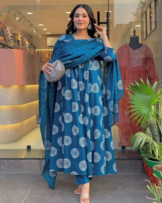 Anarkali kurta set